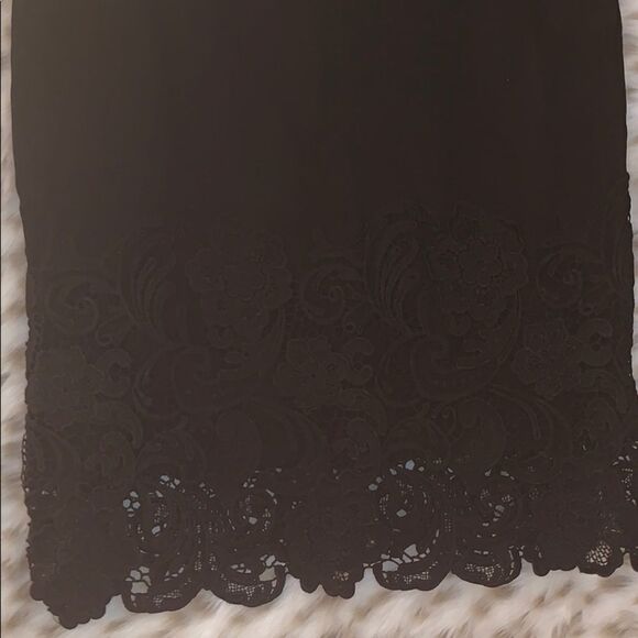 Elegant Black Lace Hem Skirt - Picture 2 of 3